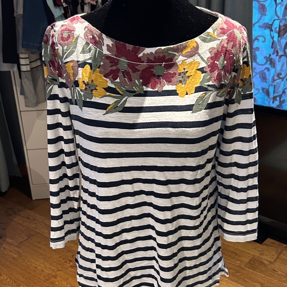 LOFT Black and White Striped Top with Floral Design - Picture 1 of 2